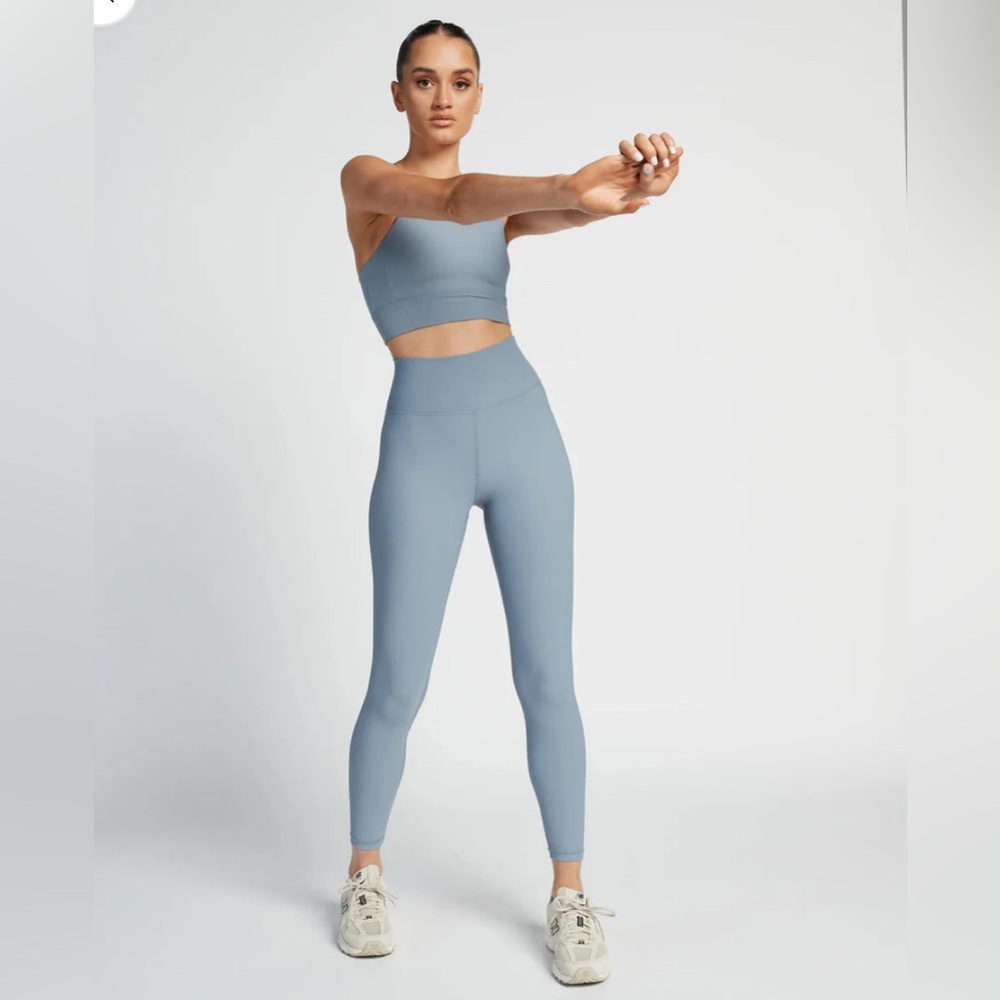 Wilo Base Ribbed (Sky Blue) 7/8 Legging size xs